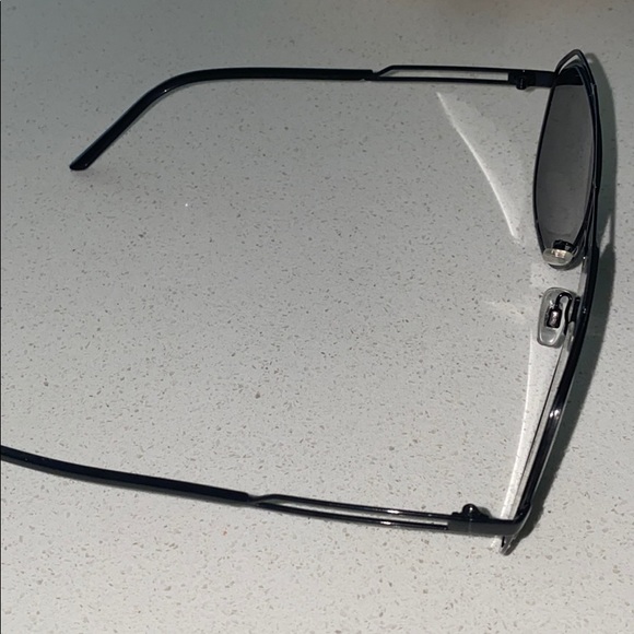 Worn once!!! Comes with white DG case - Picture 2 of 3